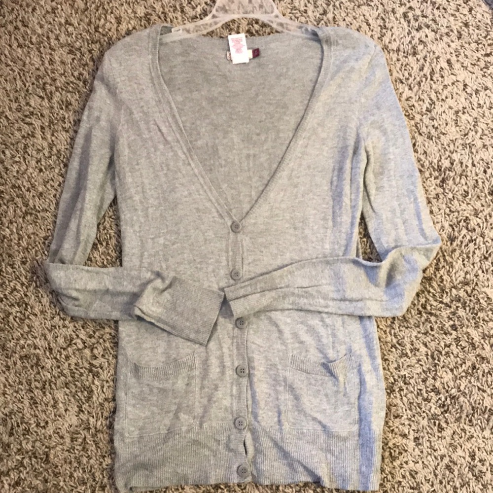 Grey sweater
